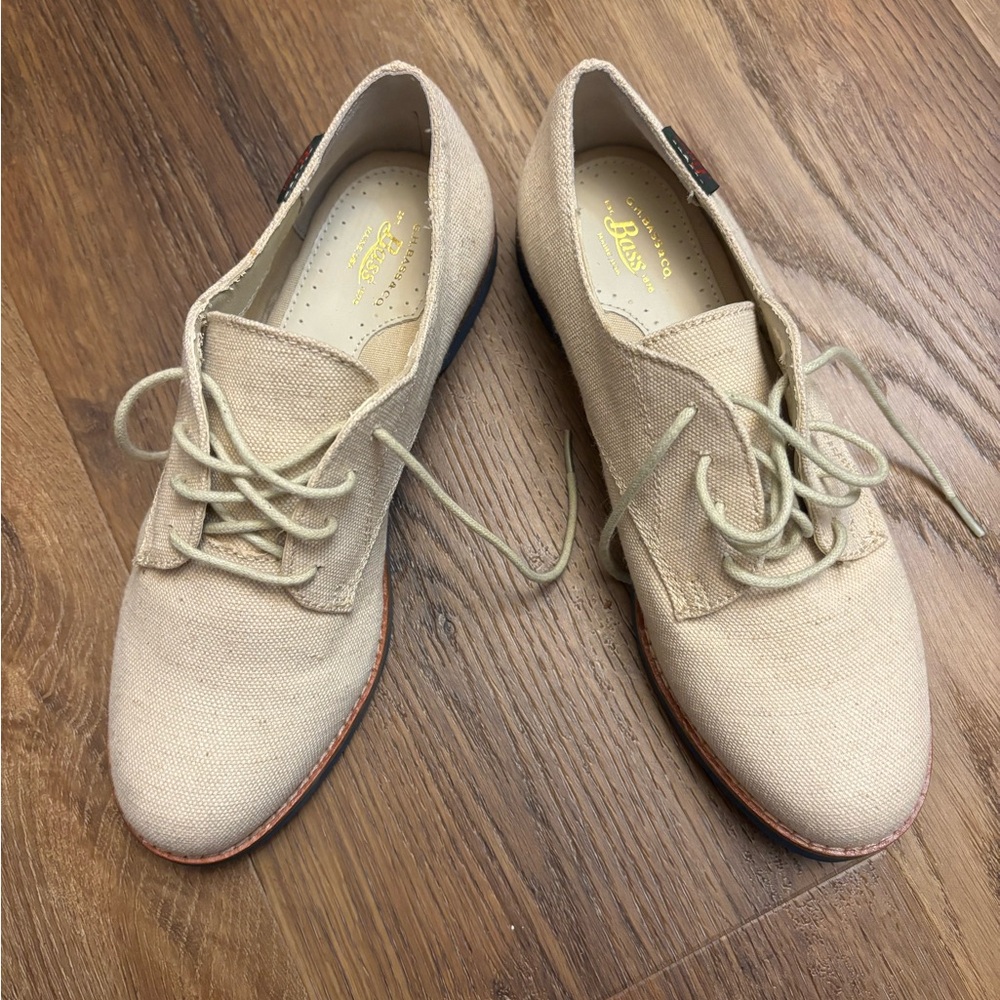 G.H. Bass & Co. Beige Ellyknat shoes